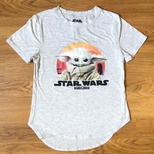 NWOT Star Wars The Mandalorian Baby Yoda Shirt